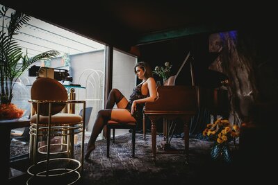 mini boudoir photography session in sacramento
